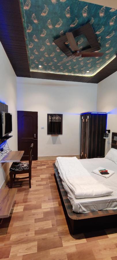 Keshav Hotel Farrukhabad Εξωτερικό φωτογραφία