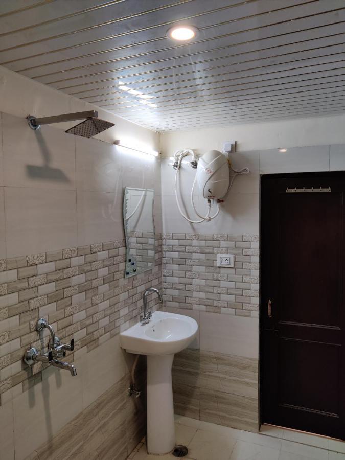 Keshav Hotel Farrukhabad Εξωτερικό φωτογραφία