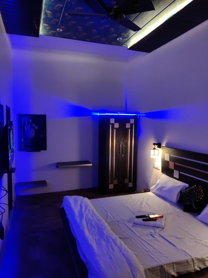 Keshav Hotel Farrukhabad Εξωτερικό φωτογραφία