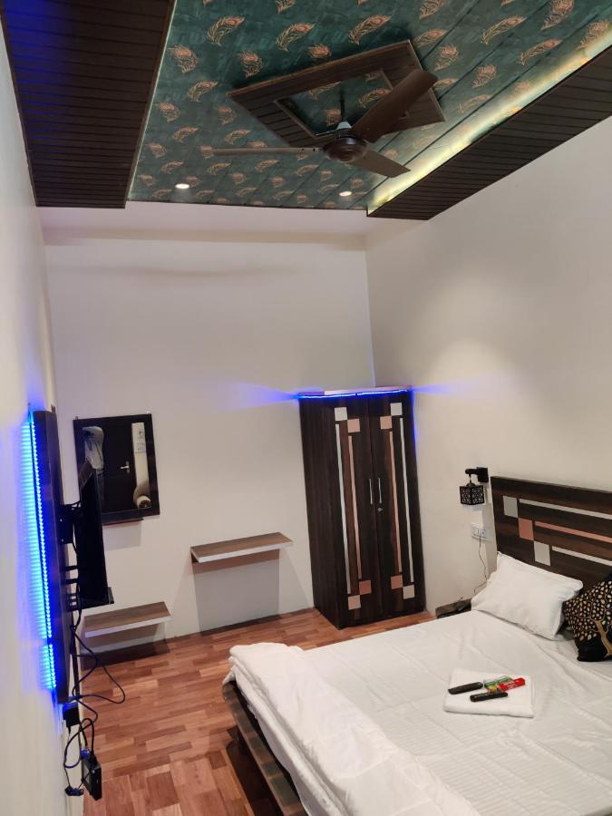 Keshav Hotel Farrukhabad Εξωτερικό φωτογραφία